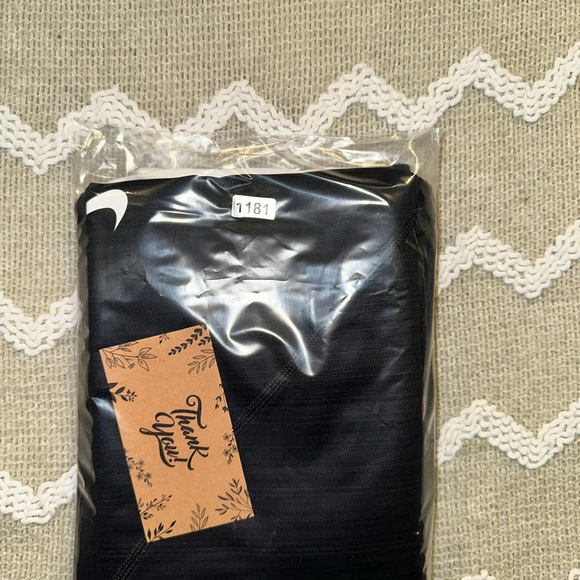 Nike top and leggings White and Black Athletic bundle set - Picture 8 of 8